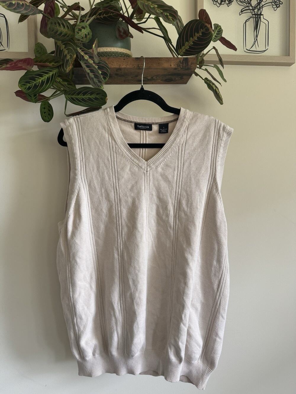Van Heusen Mens L V-Neck Sweater Vest Beige Cream Ribbed Knit 100% Cotton